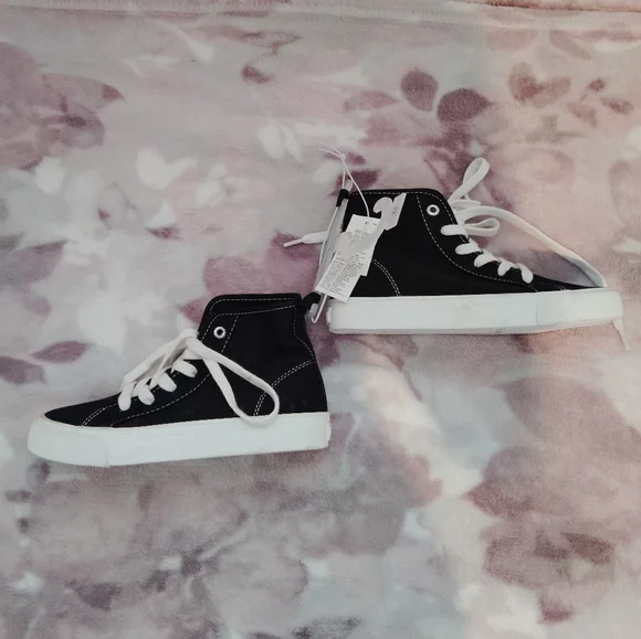 Old Navy Kids High Top Shoes - Picture 6 of 7